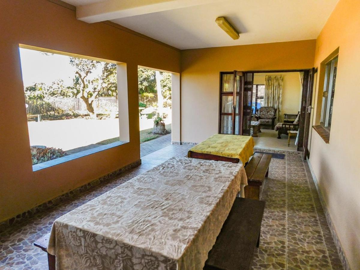 Mama Mia Cottages Oslo Beach Порт-Шепстон Экстерьер фото